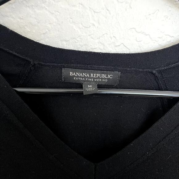 Banana Republic Sweater - Picture 2 of 2